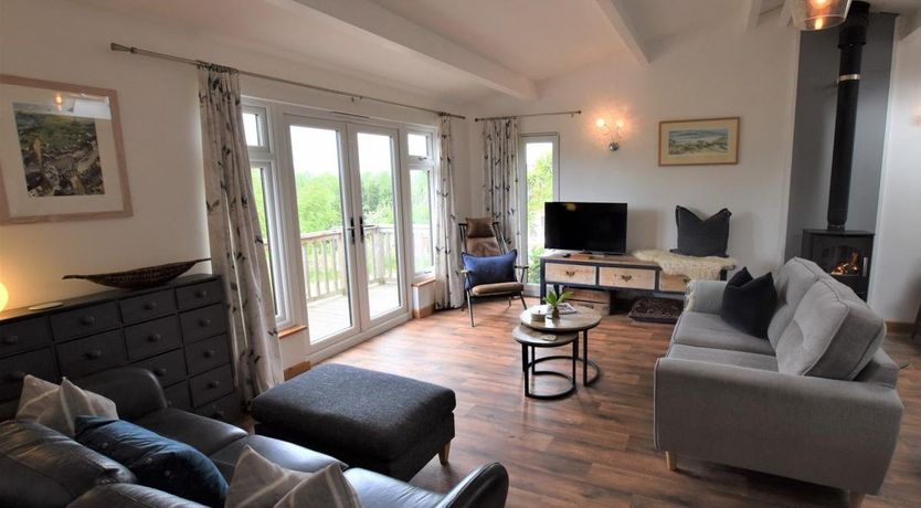 Photo of 2 Bed in Stoke Prior