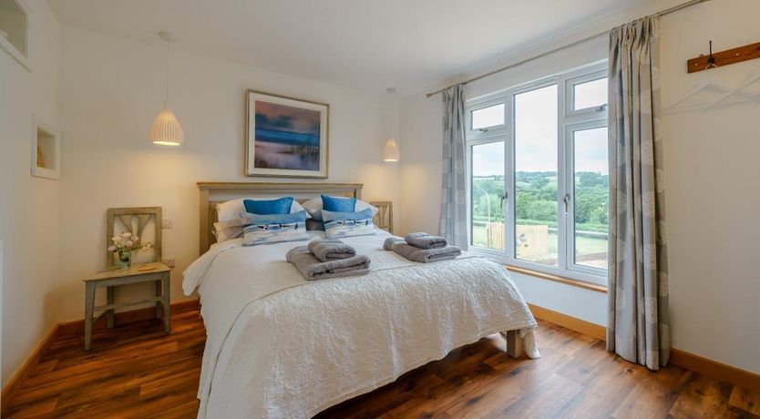 Photo of 2 Bed in Stoke Prior