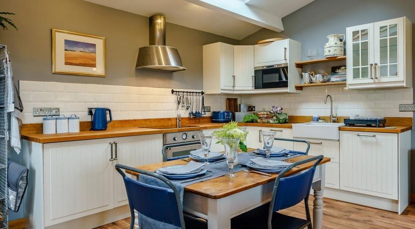 Photo of 2 Bed in Stoke Prior