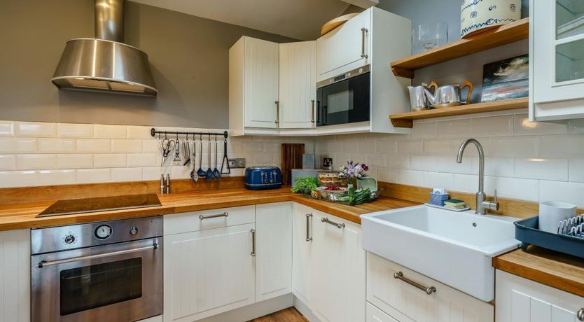 Photo of 2 Bed in Stoke Prior