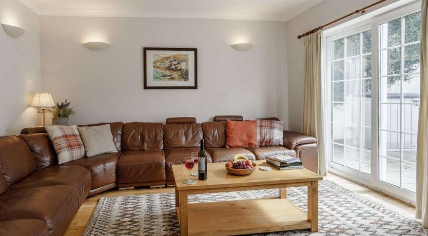 Photo of 6 Bed in Saundersfoot