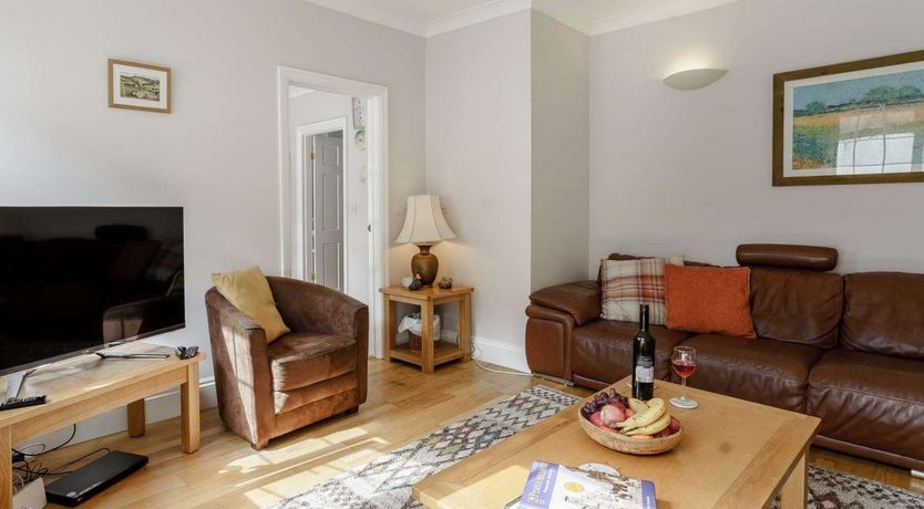 Photo of 6 Bed in Saundersfoot