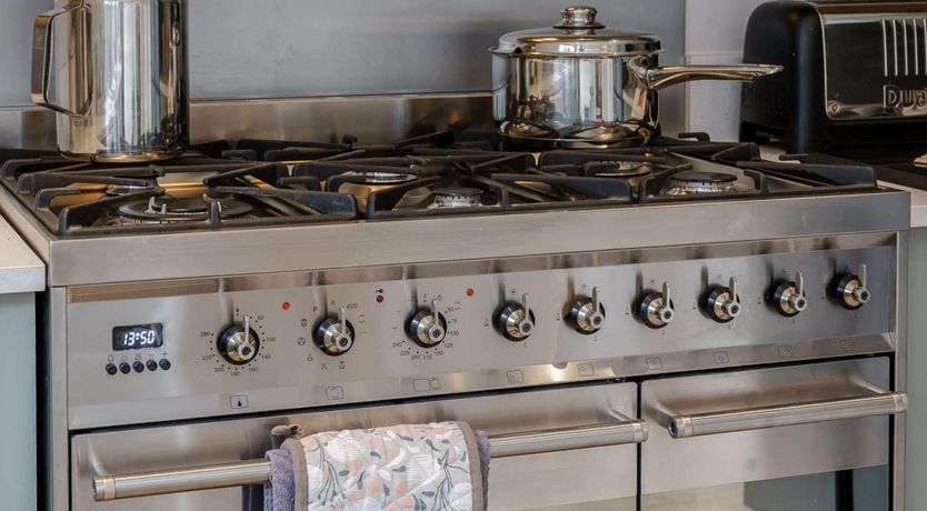 Photo of 6 Bed in Saundersfoot