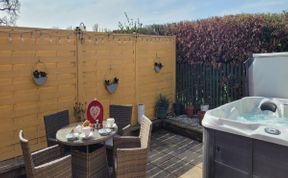 Photo of in Longnewton (78774)