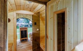 Photo of Log Cabin in South Devon