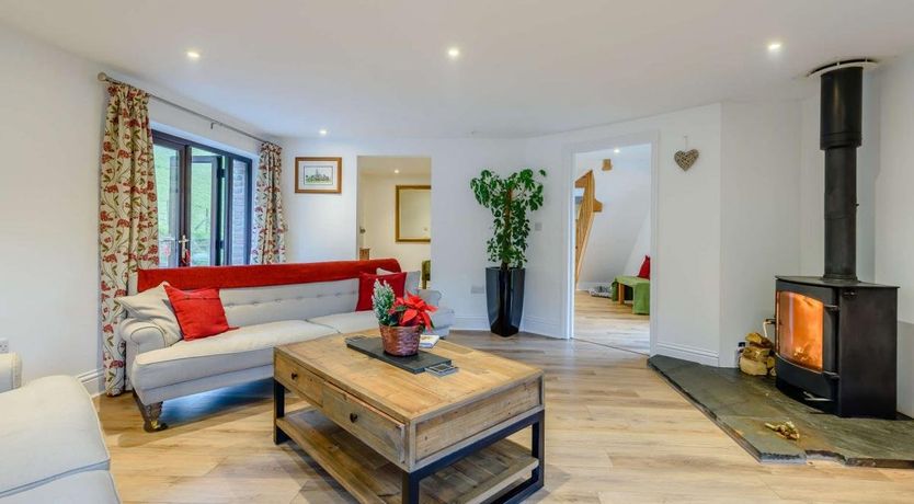 Photo of 3 Bed in Combe Martin