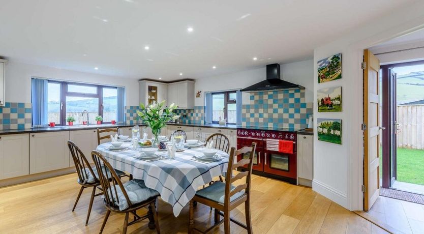 Photo of 3 Bed in Combe Martin