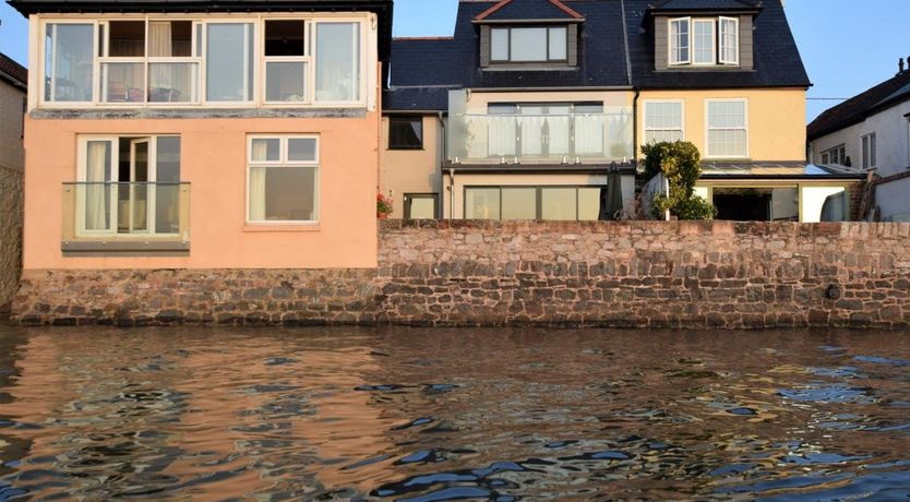 Photo of 1 Bed in Lympstone