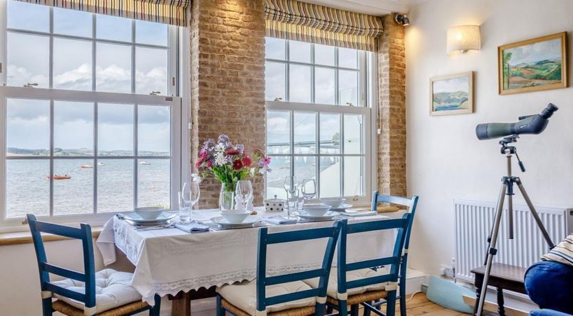 Photo of 1 Bed in Lympstone