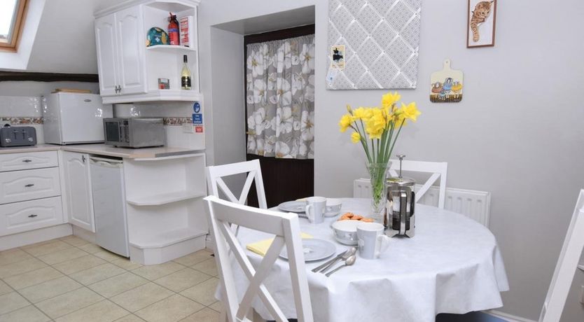 Photo of 2 Bed in Llanfihangel-nant-Bran