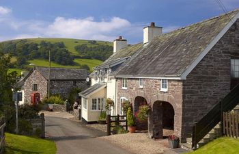 in Llanfihangel-Nant-Bran (BN178) Holiday Cottage