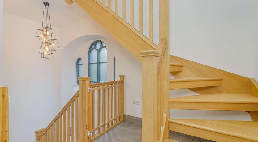Photo of 4 Bed in Dyffryn Ardudwy