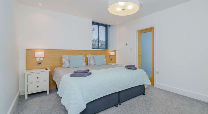Photo of 4 Bed in Dyffryn Ardudwy