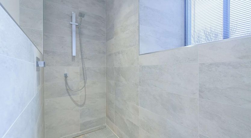 Photo of 4 Bed in Dyffryn Ardudwy