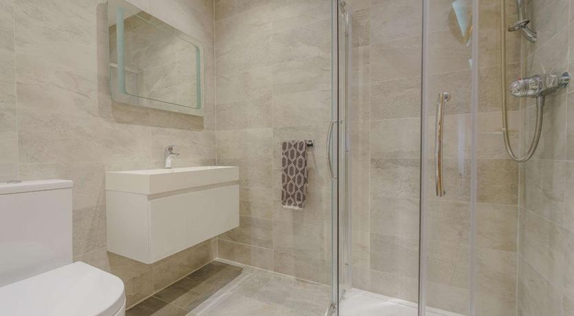 Photo of 4 Bed in Dyffryn Ardudwy