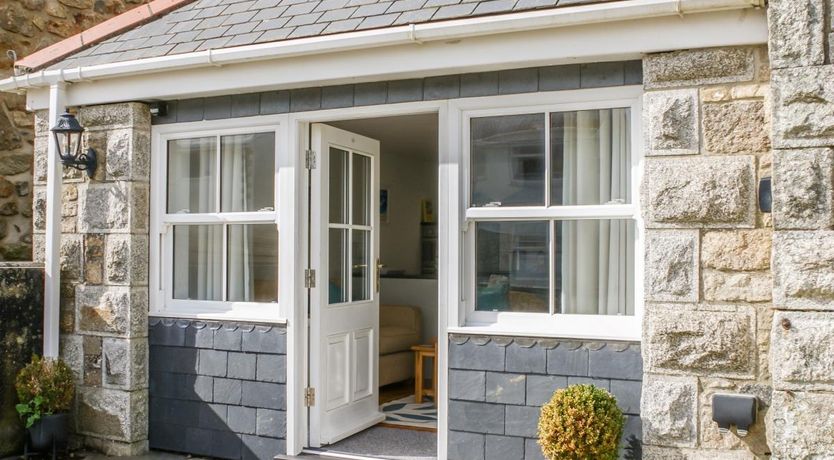 Photo of 1 Bed in St Hilary