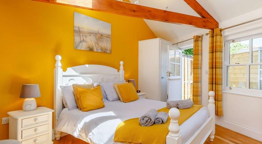 Photo of 1 Bed in St Hilary