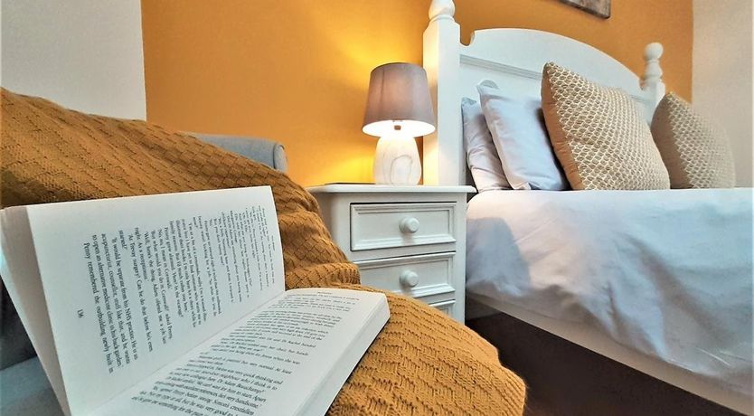 Photo of 1 Bed in St Hilary