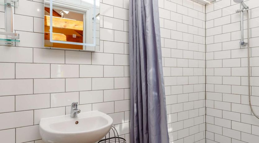 Photo of 1 Bed in St Hilary