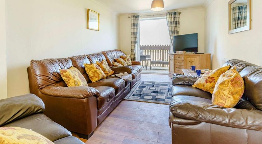 Photo of 5 Bed in Narberth