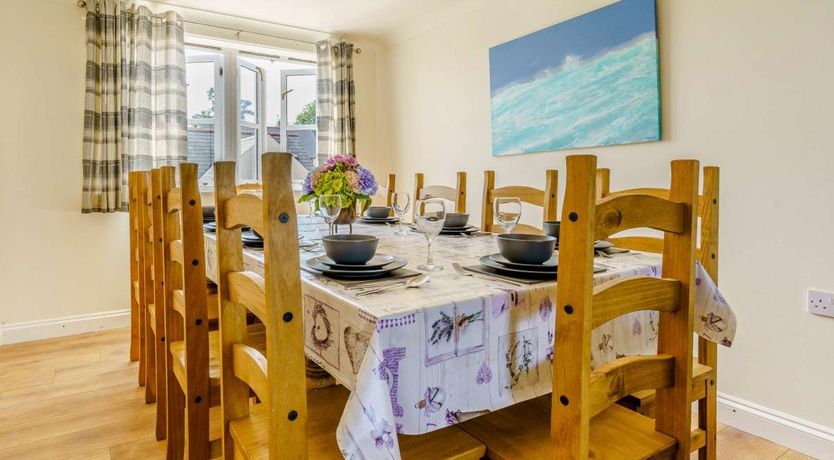 Photo of 5 Bed in Narberth