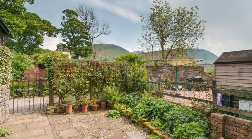 Photo of 2 Bed in High Lorton