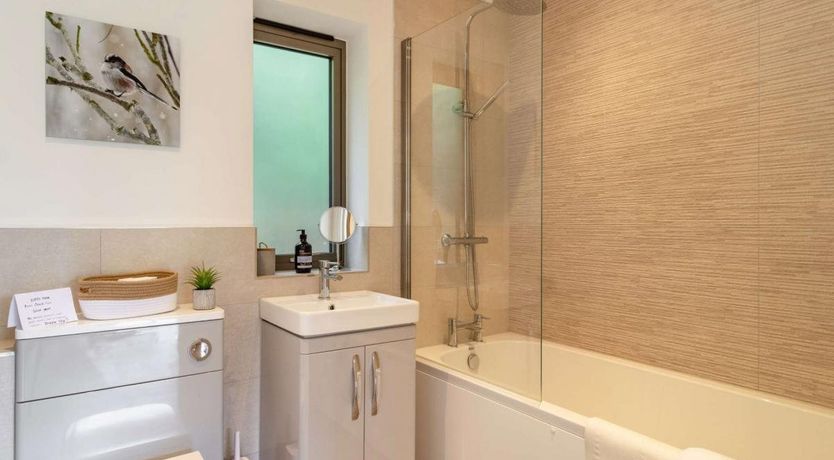 Photo of 2 Bed in East Bergholt