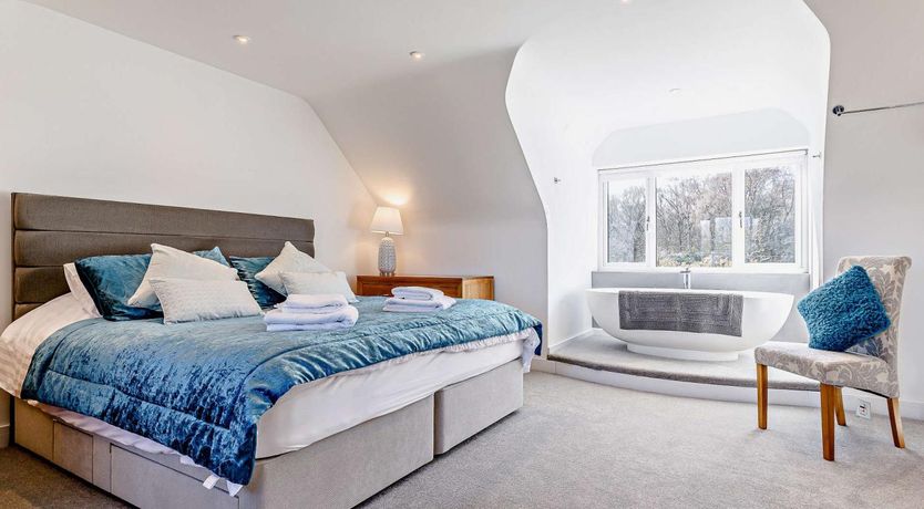 Photo of 5 Bed in Telford