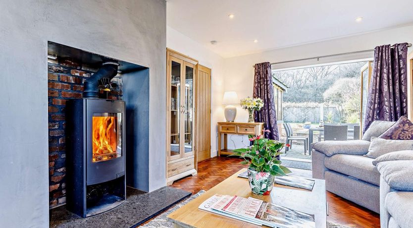 Photo of 5 Bed in Telford