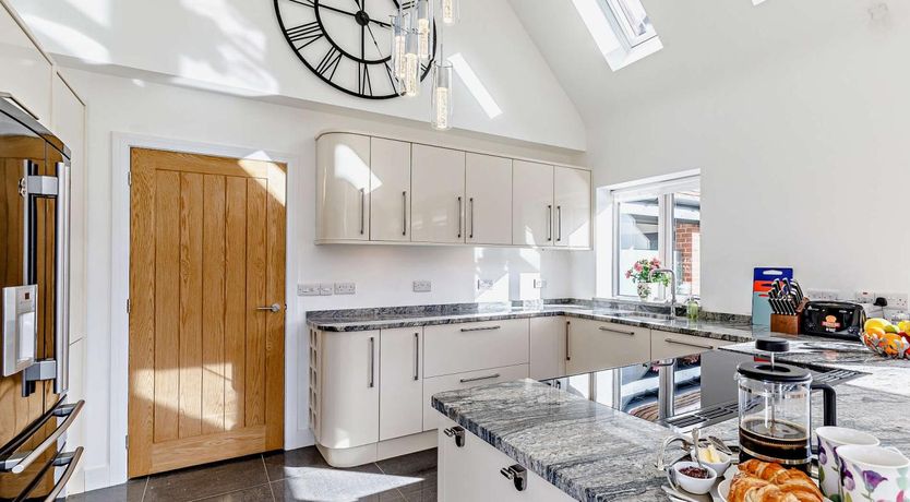 Photo of 5 Bed in Telford