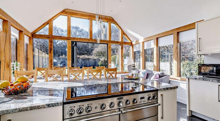 Photo of 5 Bed in New Works