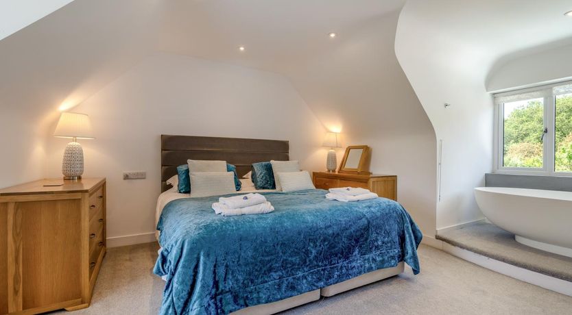Photo of 5 Bed in Telford