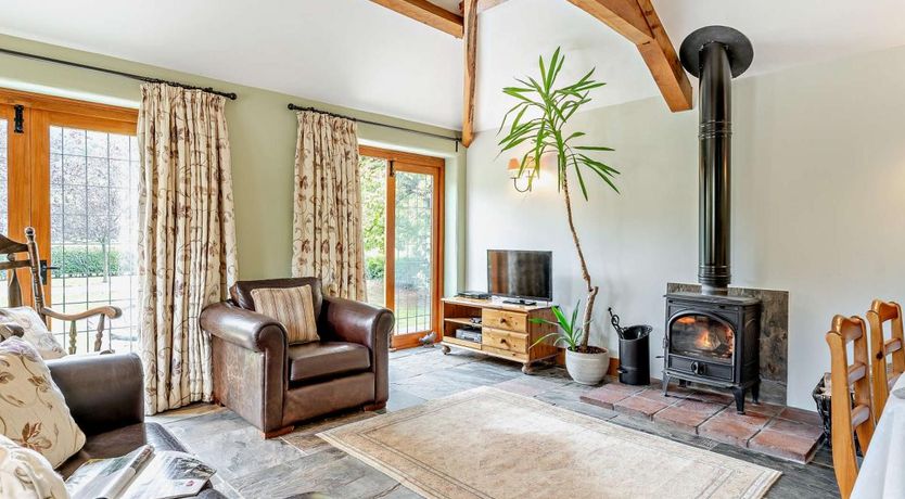 Photo of 1 Bed in Bettws Newydd