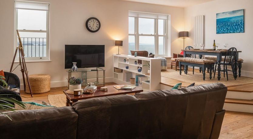 Photo of 3 Bed in Tenby