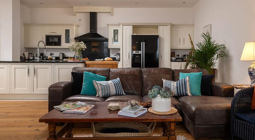 Photo of 3 Bed in Tenby