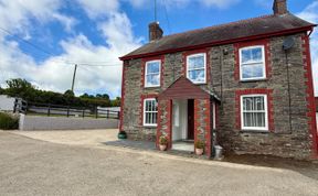 Photo of 4 Bed in Cardigan