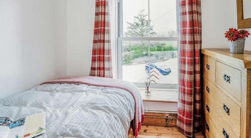 Photo of 4 Bed in Rhoshill