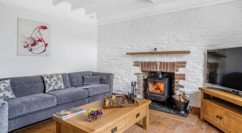 Photo of 4 Bed in Rhoshill