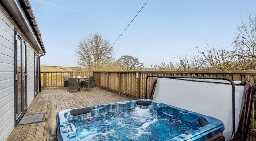 Photo of 2 Bed in Romansleigh