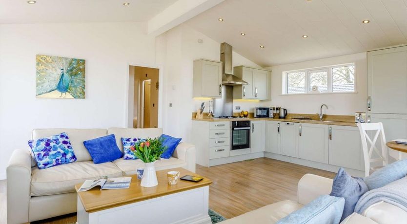 Photo of 2 Bed in Romansleigh