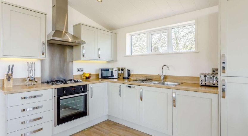 Photo of 2 Bed in Romansleigh