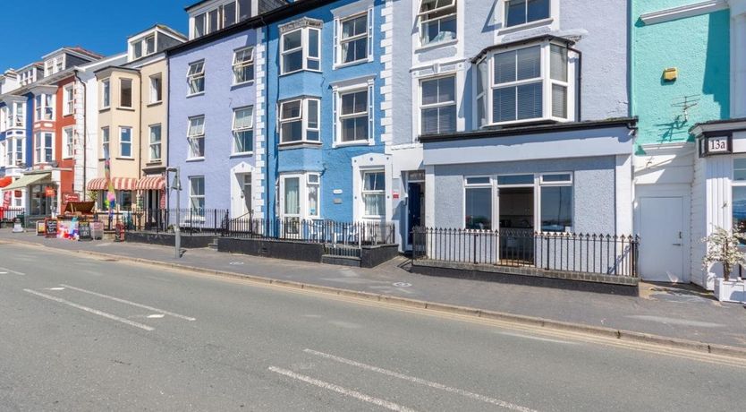 Photo of in Aberdovey (DY054)