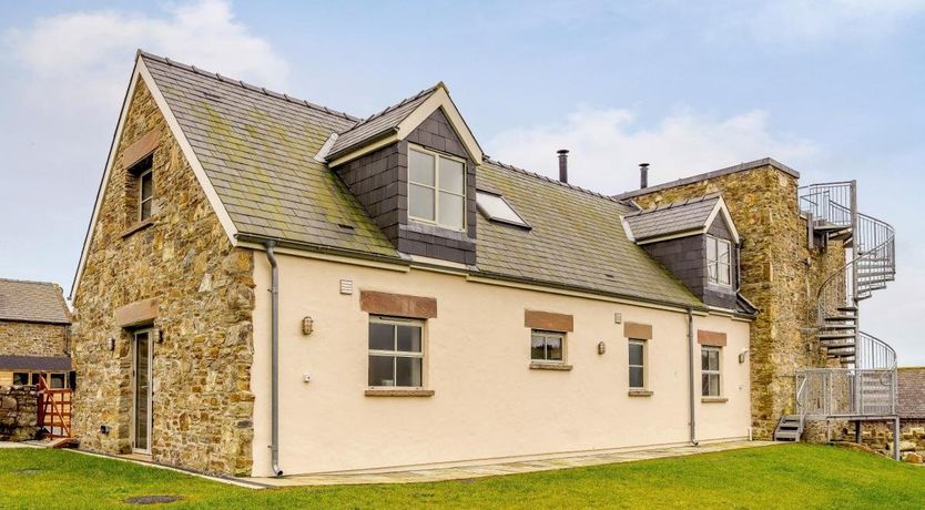 Photo of in Broad Haven (78245)