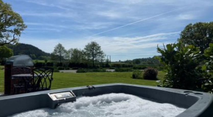 Photo of 1 Bed in Byton