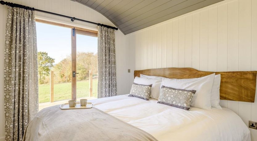 Photo of 1 Bed in Byton