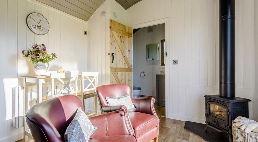 Photo of 1 Bed in Byton