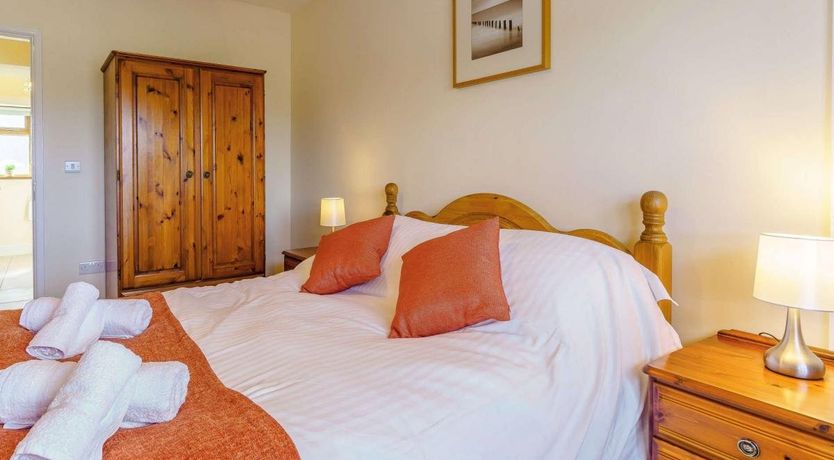 Photo of 3 Bed in Cellan