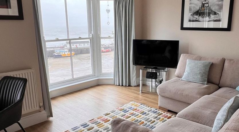 Photo of 2 Bed in Tenby