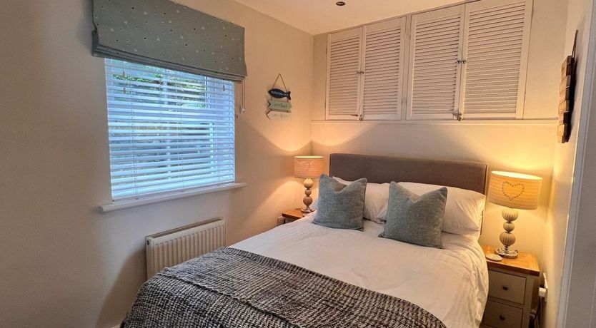 Photo of 2 Bed in Tenby