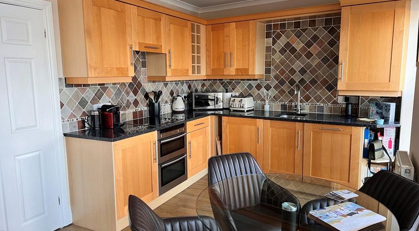 Photo of 2 Bed in Tenby